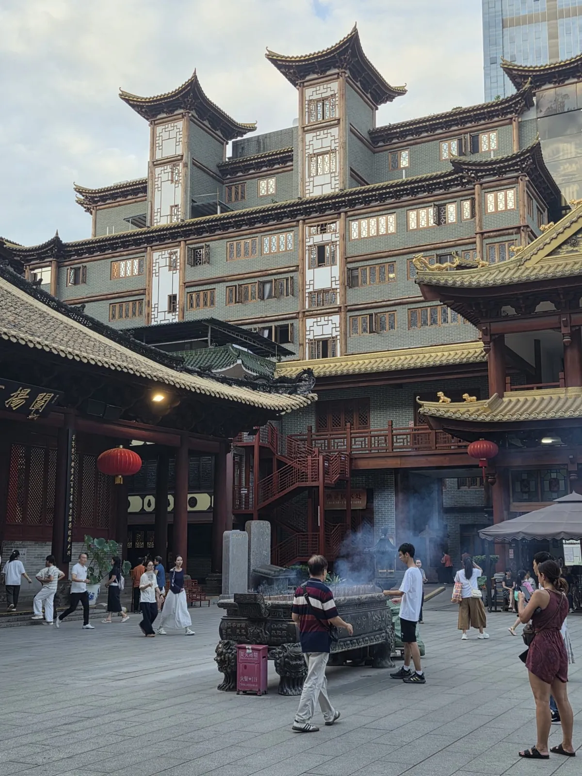 a temple of Beijing rd in Guangzhou img-02