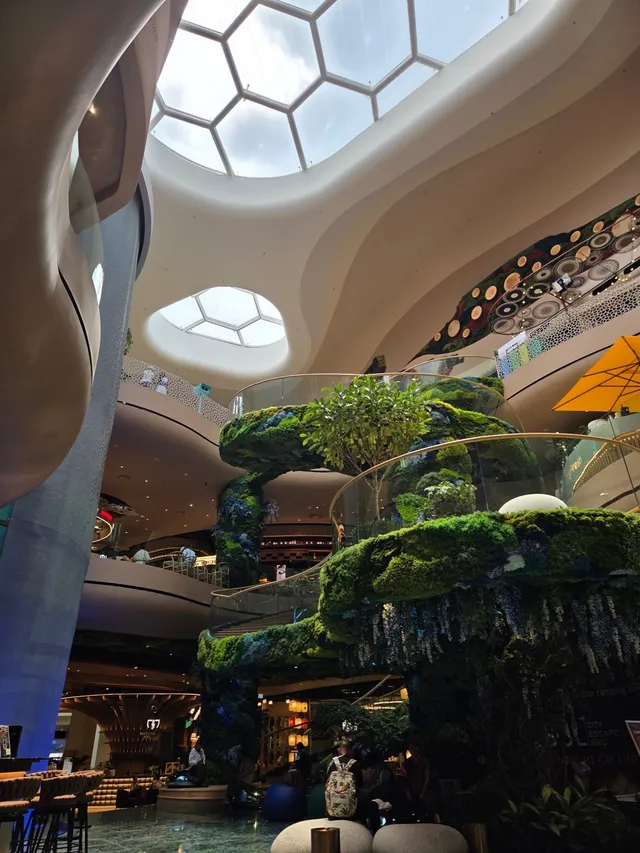 The mall where I’m writing this: Siam Paragon